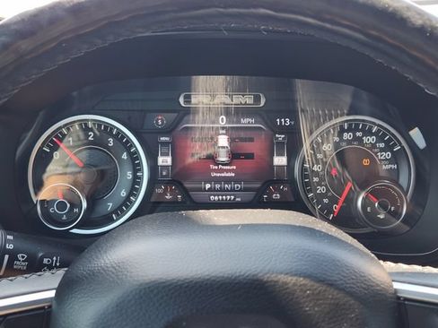Used 2019 RAM 1500 Laramie AWD/4WD image 13