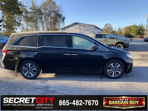 Used 2015 Honda Odyssey Touring image 4