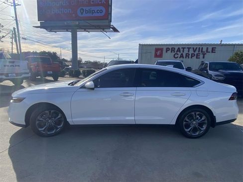 Used 2023 Honda Accord EX image 39