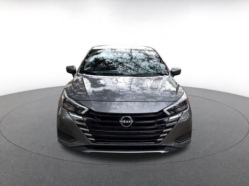 Used 2025 Nissan Versa SV image 2