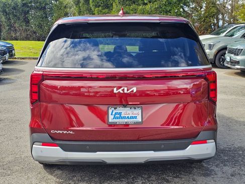 New 2026 Kia Carnival FWD image 6