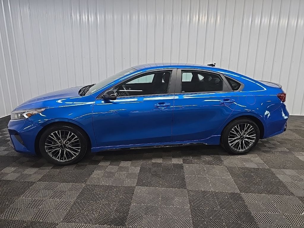 Used 2023 Kia Forte GT-Line FWD image 5