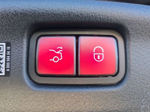 Certified 2025 Mercedes-Benz C 300 Sedan image 14