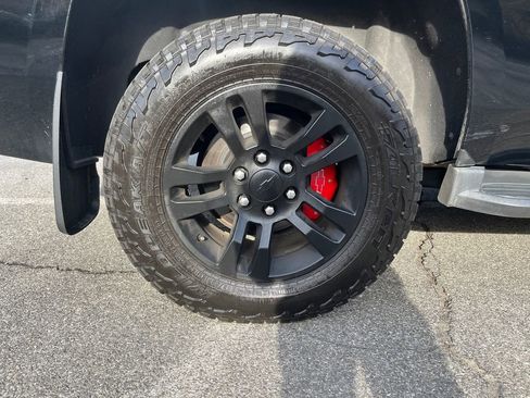 Used 2020 Chevrolet Tahoe LT image 17