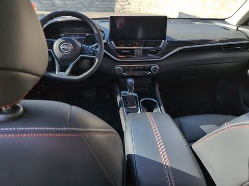 Used 2024 Nissan Altima 2.5 SR w/ SR Premium Package image 22