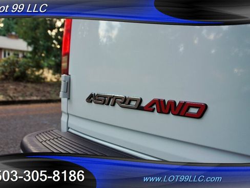 Used 2005 Chevrolet Astro Passenger AWD image 25