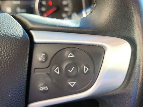 Used 2023 GMC Acadia SLT image 31