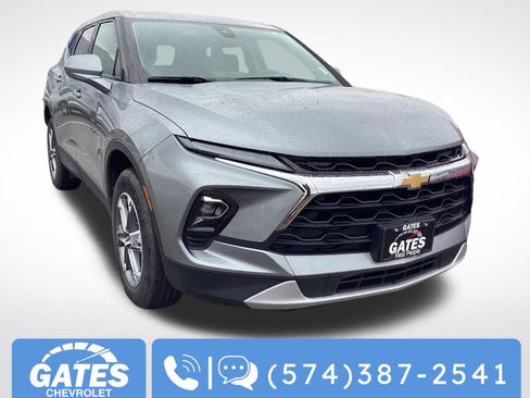 Used 2025 Chevrolet Blazer LT image 1