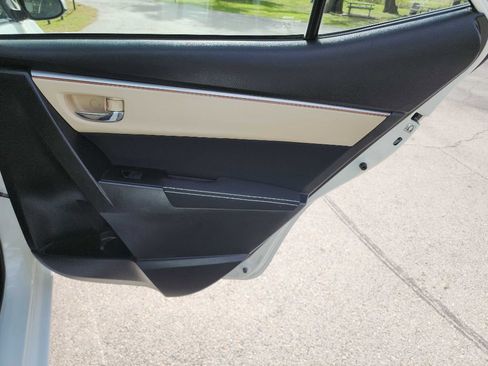 Used 2015 Toyota Corolla LE image 30