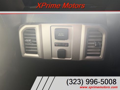 Used 2015 Ford F150 Lariat w/ Equipment Group 502A Luxury AWD/4WD image 28