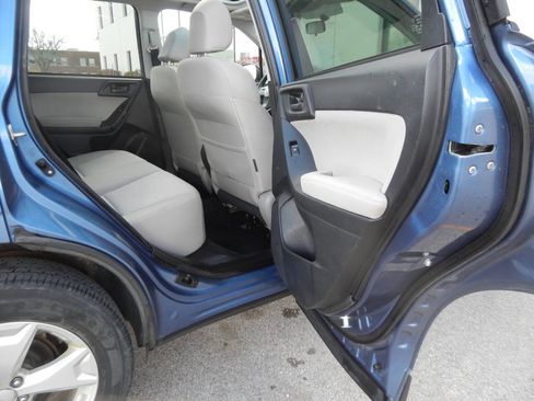 Used 2015 Subaru Forester 2.5i Premium AWD/4WD image 32