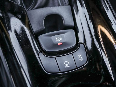 Used 2020 Toyota C-HR XLE FWD image 20
