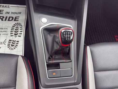 Used 2022 Volkswagen GTI Autobahn FWD image 21