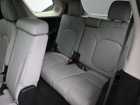 Certified 2024 Honda Pilot Touring image 25