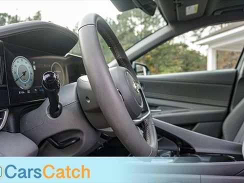 Used 2024 Hyundai Elantra SEL w/ Convenience Package image 34