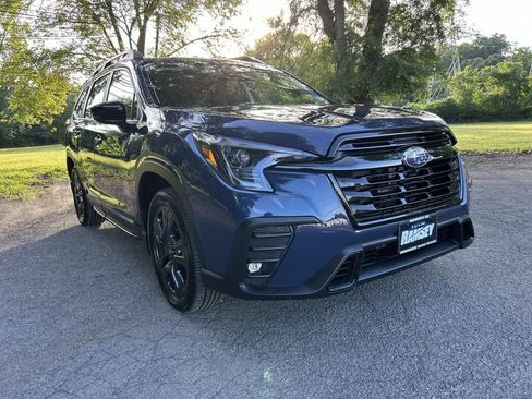 Used 2025 Subaru Ascent Bronze Edition w/ Onyx Package AWD/4WD image 2