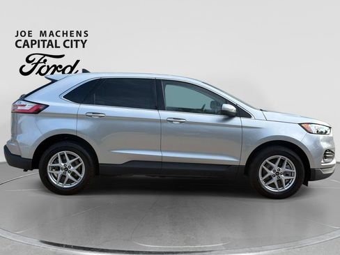 Used 2024 Ford Edge SEL w/ Convenience Package AWD/4WD image 3