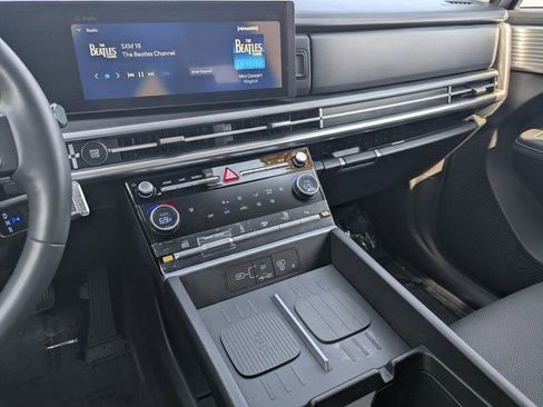 Used 2026 Hyundai Santa Fe SEL w/ Tow & Go Package image 25