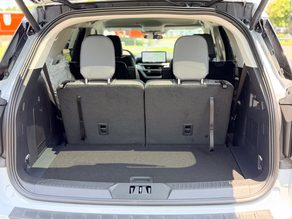 New 2026 Ford Explorer Active w/ Active Comfort Package RWD image 26