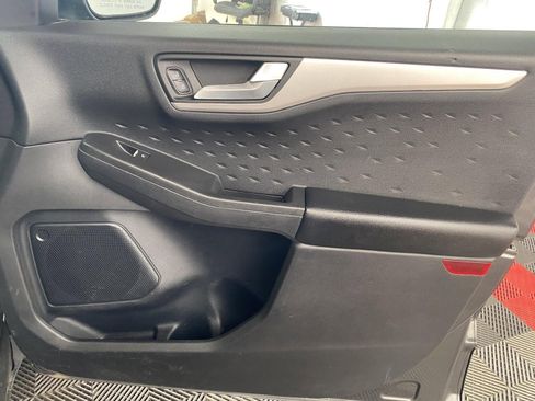 Used 2020 Ford Escape SEL image 7