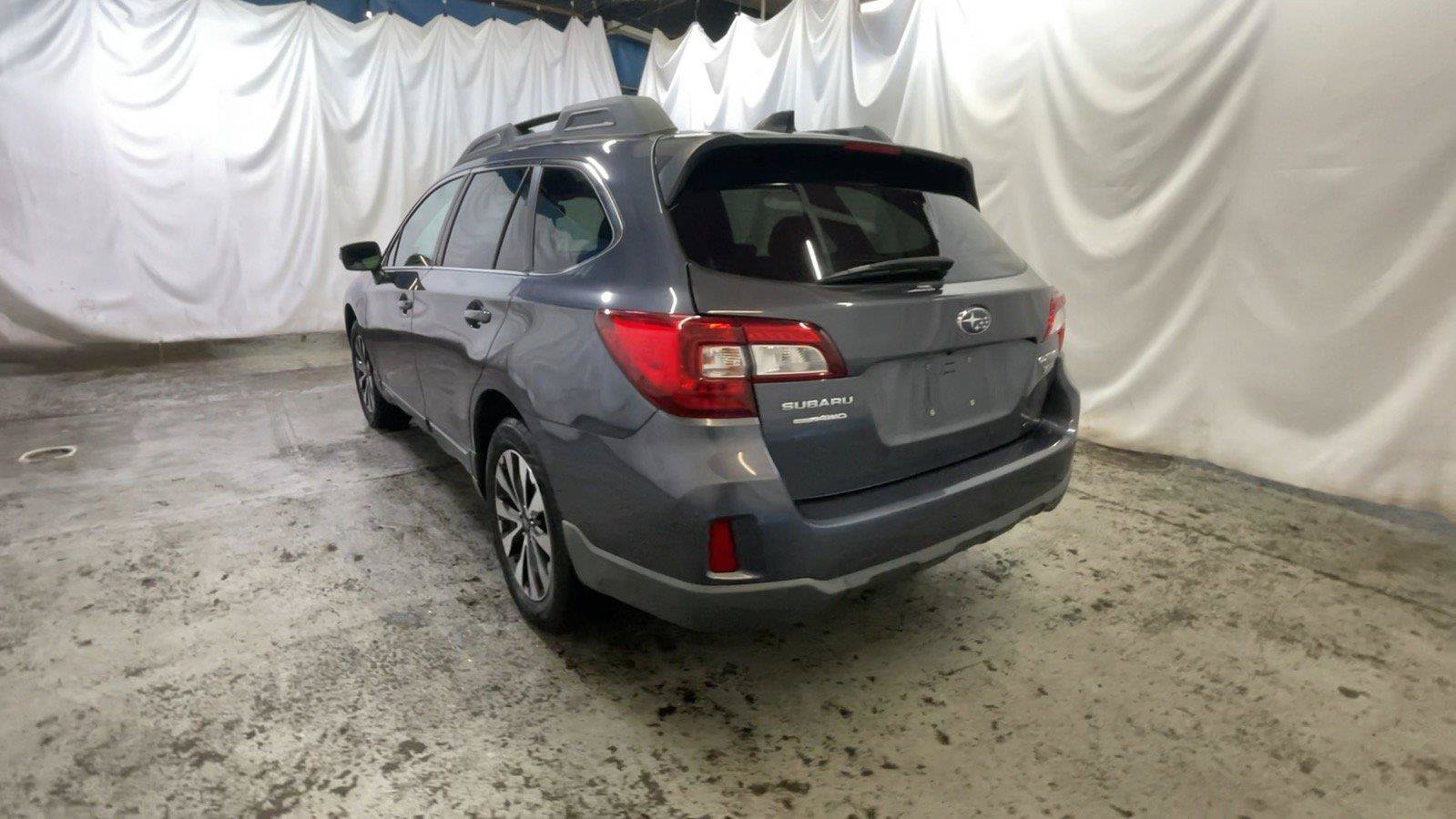 Used 2016 Subaru Outback 3.6R Limited AWD/4WD image 9