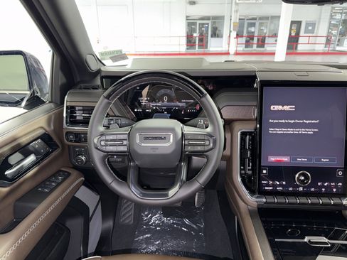 New 2026 GMC Yukon XL Denali Ultimate AWD/4WD image 16