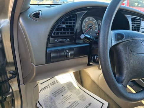 Used 2000 Daewoo Nubira SE image 16