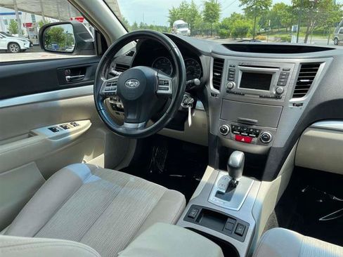 Used 2014 Subaru Outback 2.5i Premium AWD/4WD image 26