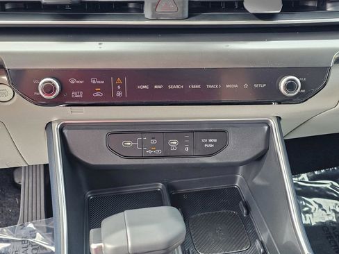 New 2026 Kia Carnival SX w/ SX Dark Edition Package image 29