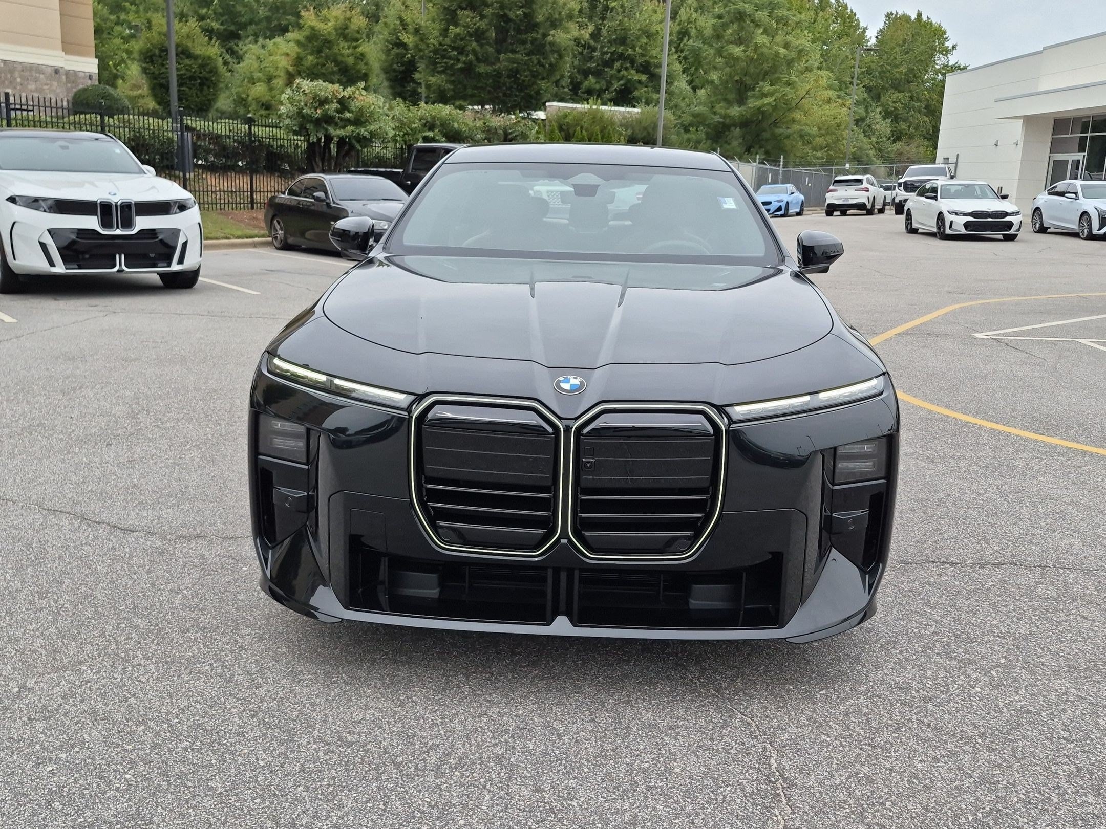 New 2027 BMW 740i w/ Executive Package RWD image 8