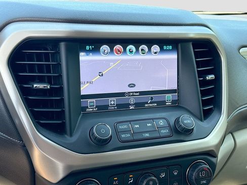 Used 2018 GMC Acadia Denali w/ Technology Package AWD/4WD image 17