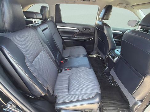 Used 2019 Toyota Highlander Plus image 13