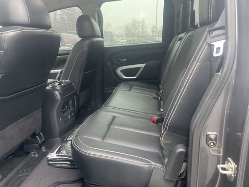 Used 2019 Nissan Titan PRO-4X w/ Pro-4x Convenience Package image 13