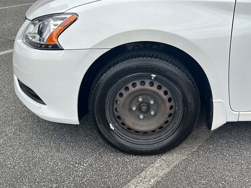 Used 2014 Nissan Sentra S image 11