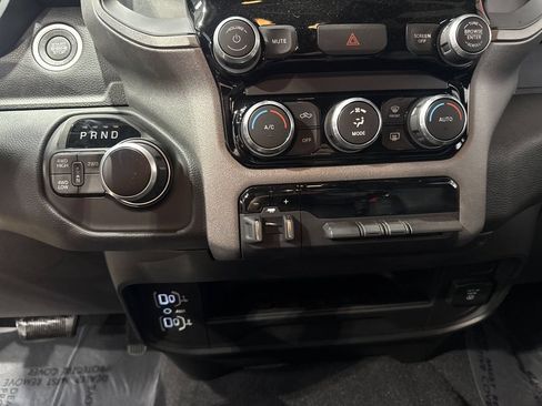 Used 2024 RAM 2500 Tradesman w/ Chrome Appearance Group AWD/4WD image 92