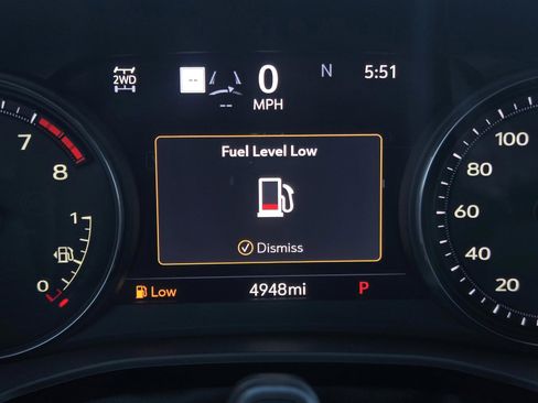 Used 2025 Cadillac XT6 Sport w/ Technology Package AWD/4WD image 21