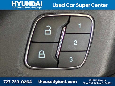 Used 2023 Ford Expedition Limited image 29