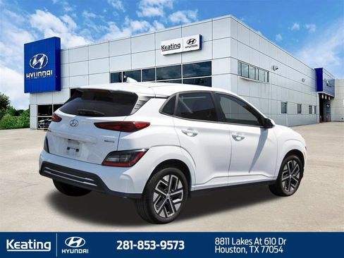 Certified 2023 Hyundai Kona SE w/ Cargo Package FWD image 5