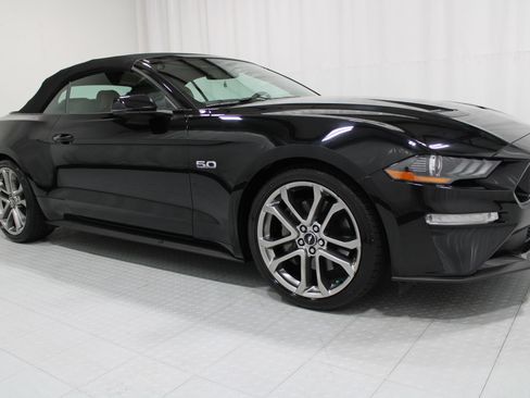 Used 2018 Ford Mustang GT Premium RWD image 4