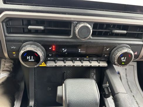 Used 2025 Toyota 4Runner Limited image 10