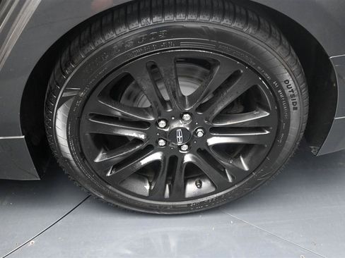 Used 2016 Lincoln MKZ AWD image 18