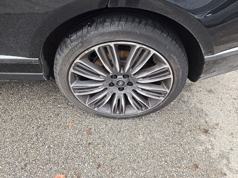 Certified 2019 Land Rover Range Rover Autobiography image 9