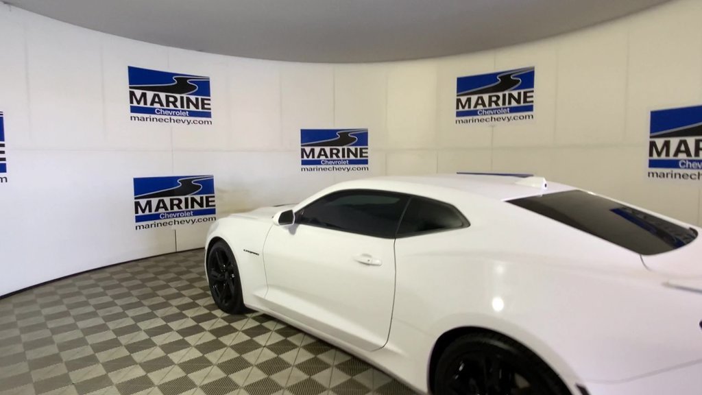 Used 2020 Chevrolet Camaro SS RWD image 8
