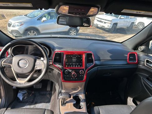 Used 2015 Jeep Grand Cherokee Limited image 24