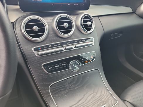 Used 2019 Mercedes-Benz C 300 Sedan image 30