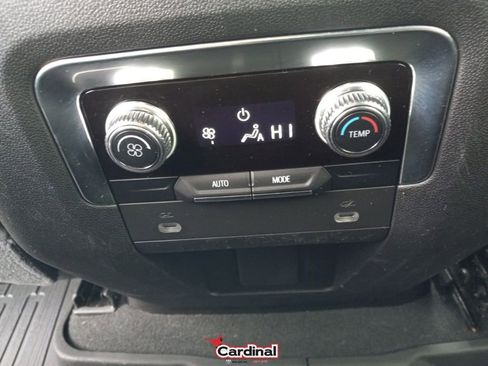 Used 2021 GMC Yukon SLE image 23