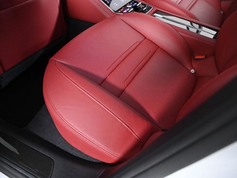 Used 2020 Porsche Panamera GTS image 36