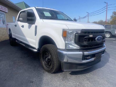 Used 2022 Ford F250 XL w/ Power Equipment Group image 4
