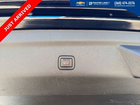 Used 2024 GMC Yukon SLT w/ SLT Luxury Package AWD/4WD image 27