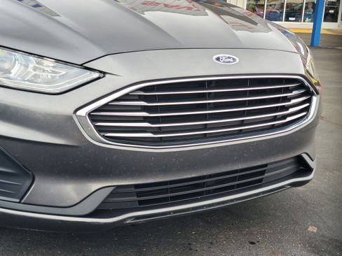 Used 2019 Ford Fusion SE FWD image 7